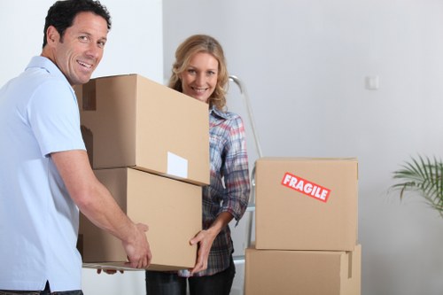 Brentford moving service supporting a family home and apartment relocation